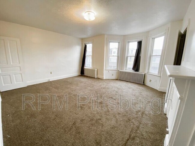 Building Photo - 312 Meyran Ave