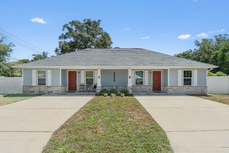 Foto principal - 8060 Graves Rd