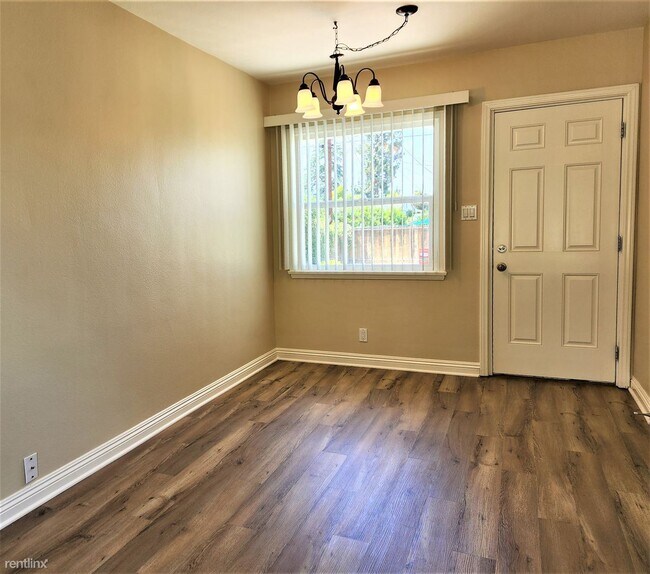 Building Photo - 2 br, 1 bath House - 4765 Sunnyside Dr.