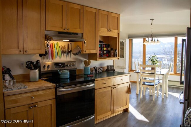 Foto del edificio - 411 Canyon Rd