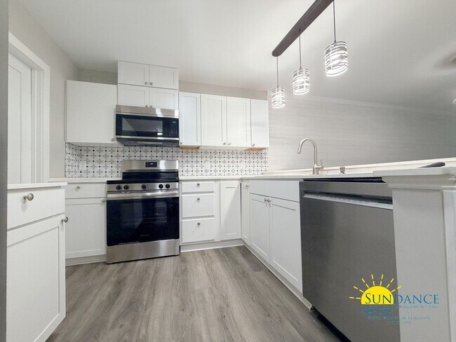 Foto del edificio - Beautiful 2BR Home Near Eglin AFB & Hurlburt Field!