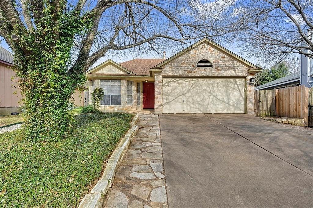 Foto principal - 8642 Piney Creek Bend