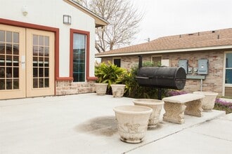 Building Photo - 1801 Bosquez St