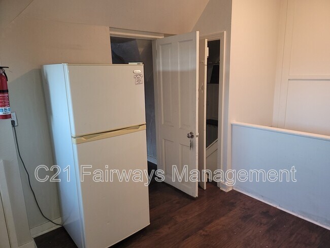 Foto del edificio - 214 Thompson St