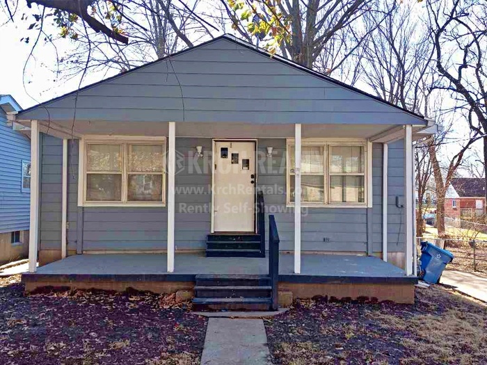 Primary Photo - Cozy 2 bedroom, 1.5 bathroom home!