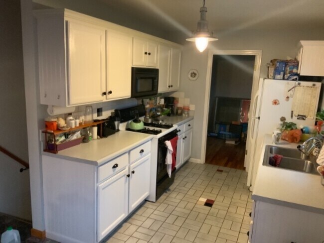 Building Photo - 4344 Meadowwood Dr