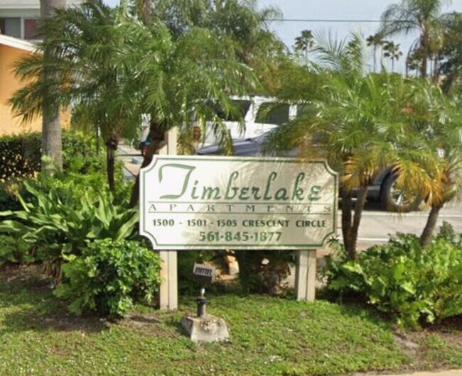 Foto del edificio - 1505 Crescent Cir