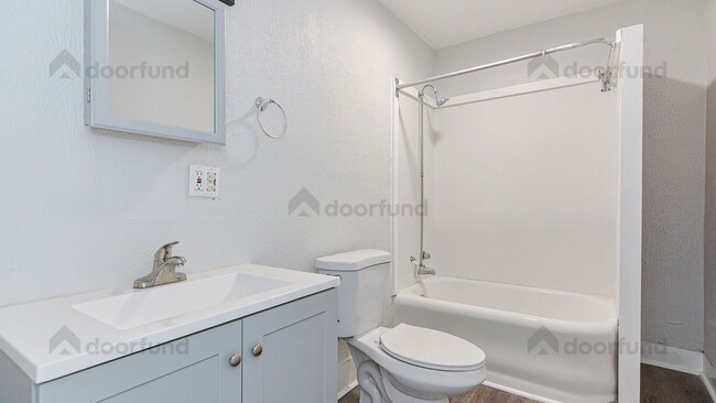 Building Photo - 11 Pleasant St