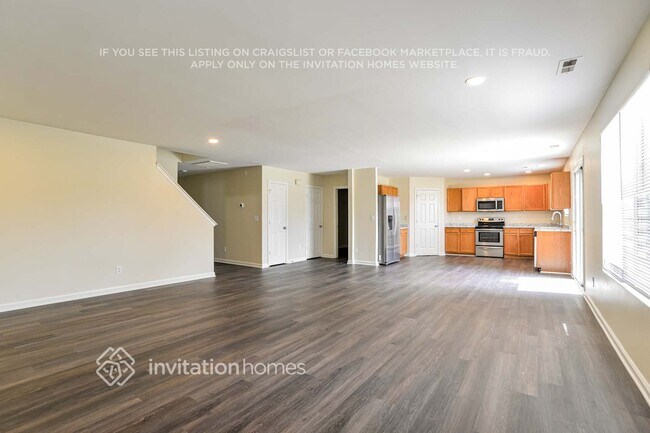 Building Photo - 9427 Bayview Pkwy