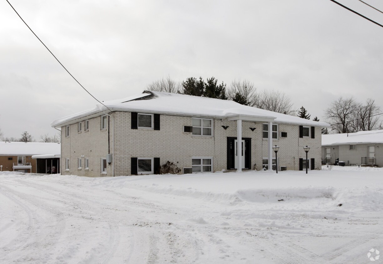 Primary Photo - 220 Kennedy St
