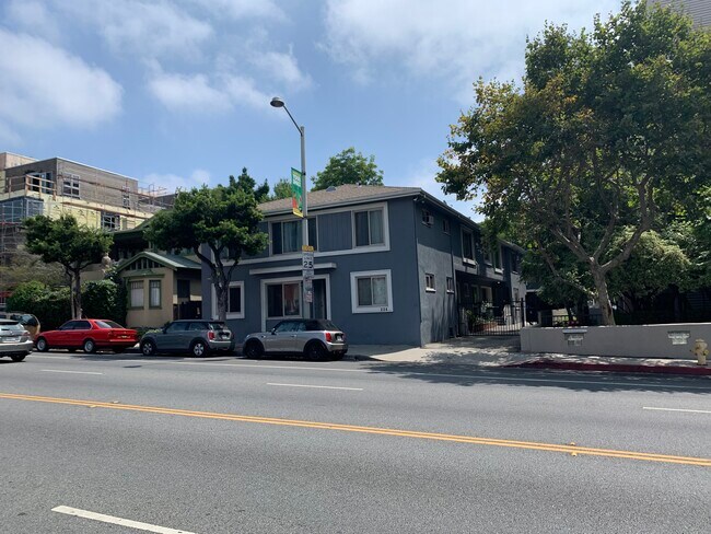 Building Photo - 1224 N Fairfax Ave