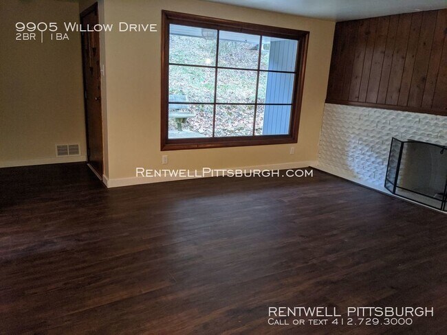 Building Photo - 9905 Willow Dr