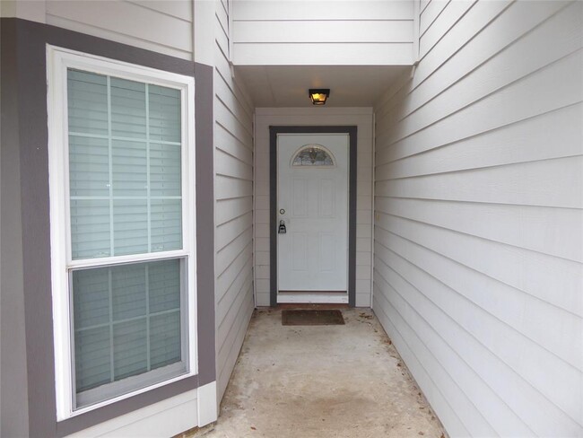 Building Photo - 8126 Glorieta Dr