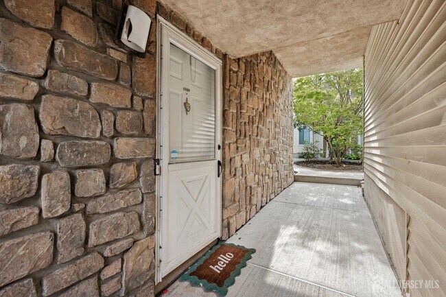 Building Photo - 1086 Schmidt Ln