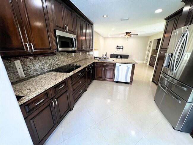 Building Photo - 3381 SW 51st St