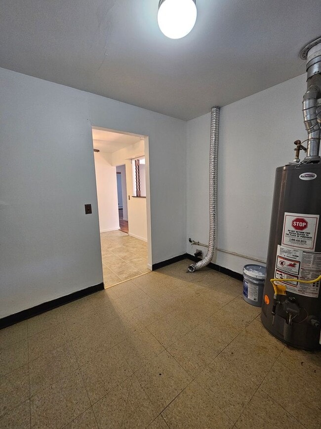 Foto del edificio - 3 BD | 1 BA | HOUSE | ATTACHED GARAGE | SO...