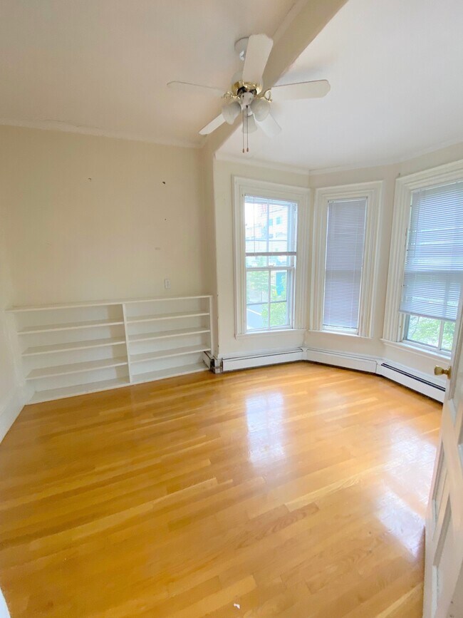 Building Photo - 28 Roseland St