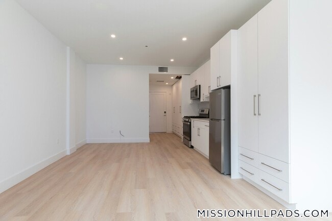 Building Photo - 1127 Harrison Ave
