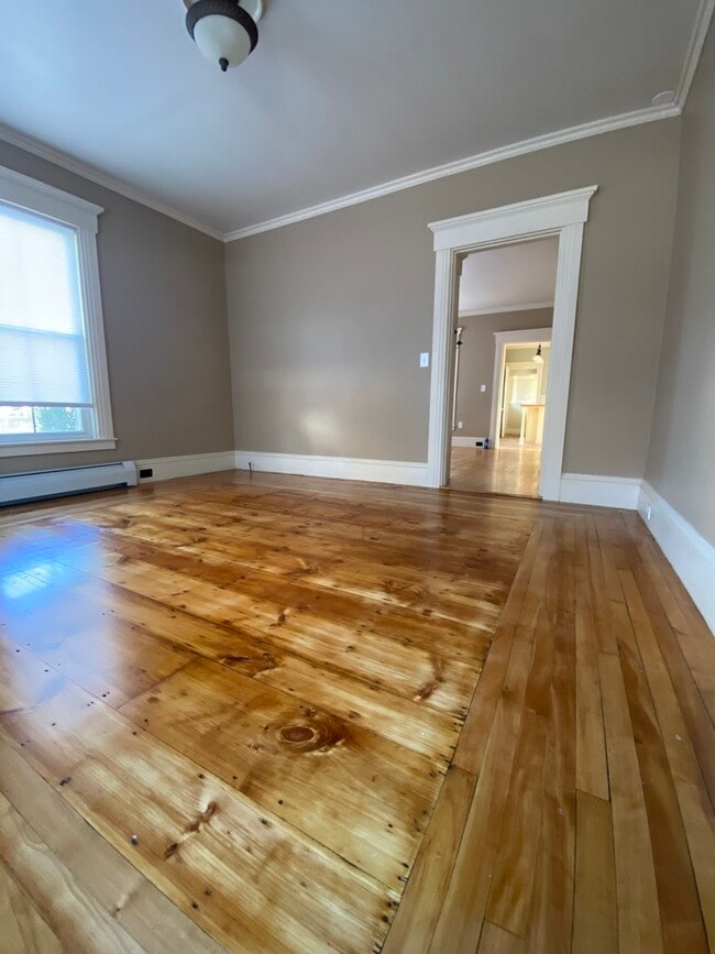 Family Room - 81 Appleton St