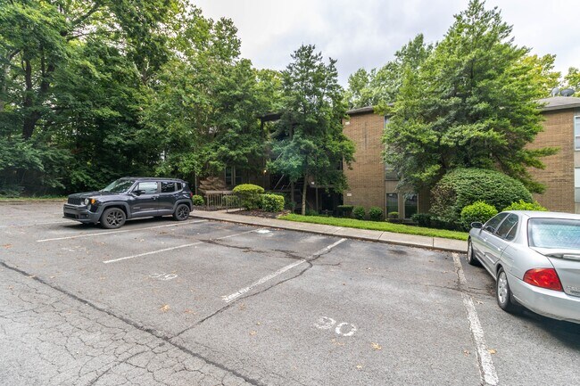 Building Photo - 8510 Madrid Ct