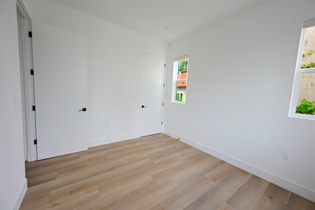 Foto del edificio - 11241 Morrison St