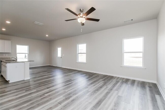 Building Photo - 160 Avondale Blvd SE