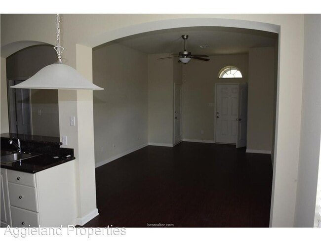 Building Photo - 3 br, 2 bath House - 15429 Baker Meadow Loop