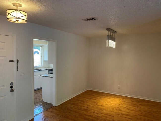 Building Photo - 3218 Tamarron Blvd