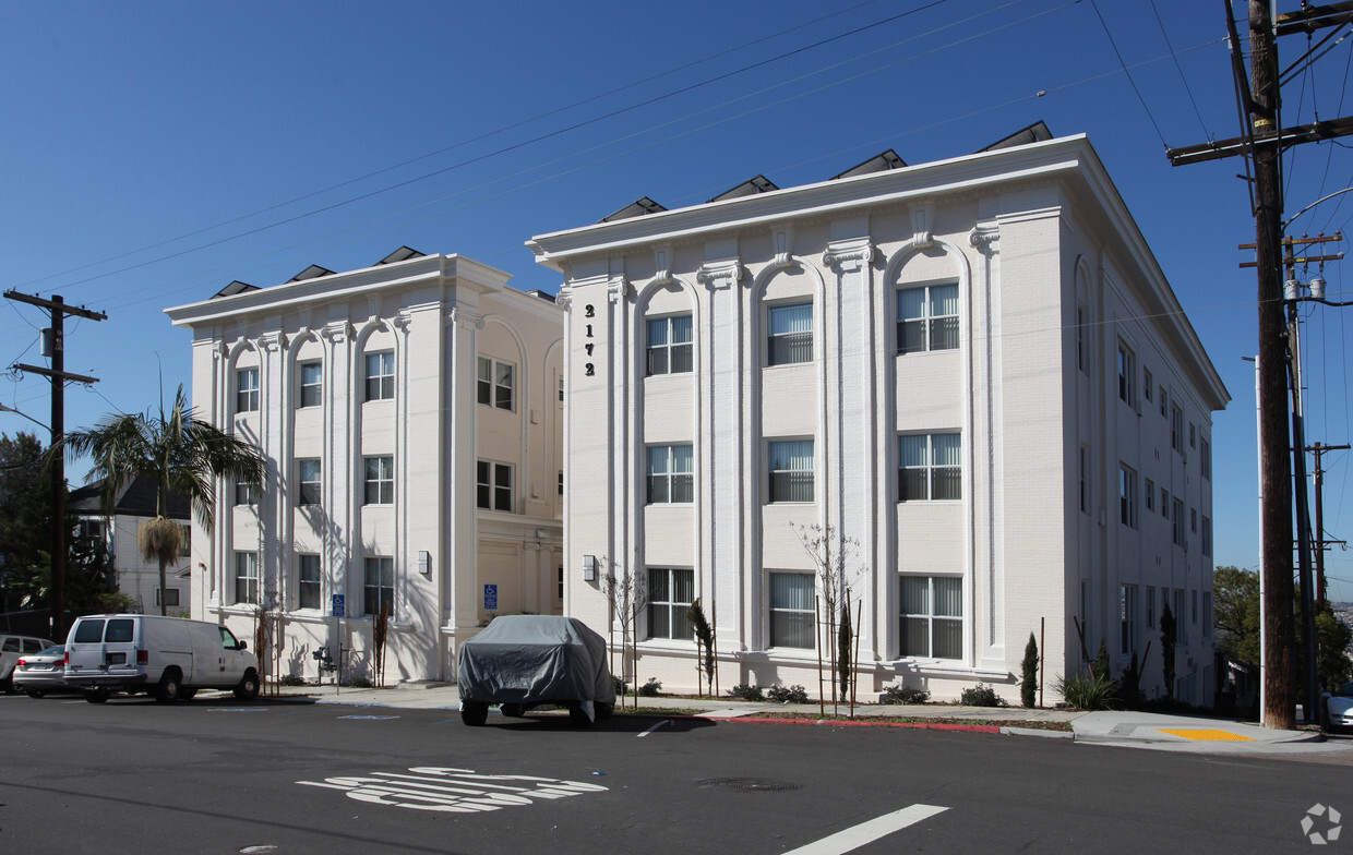 Primary Photo - Del Mar Apartments