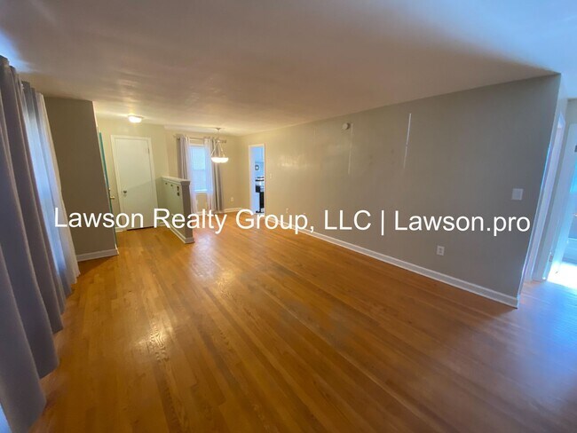 Foto del edificio - Cozy Raleigh Court Ranch with Partially Finished Basement