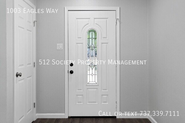 Foto del edificio - 1003 Eagles Way