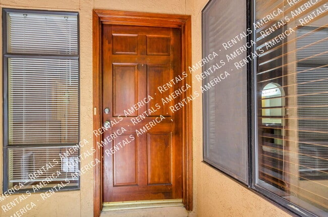 Building Photo - 8271 N Oracle Rd