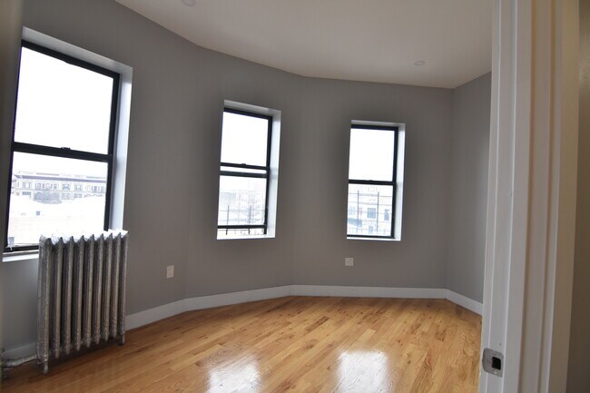 Building Photo - 25 Fort Washington Ave