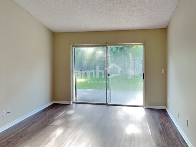 Foto del edificio - 353 Albedo Avenue SE