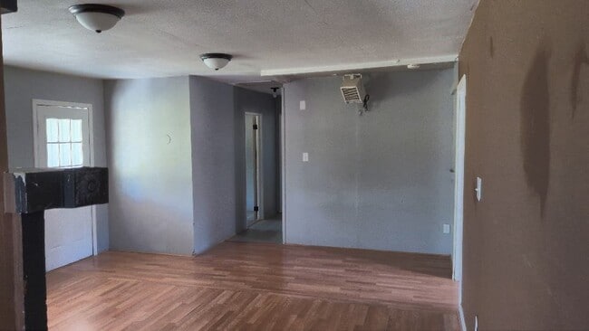 Building Photo - 18397 Deer Glen W Dr