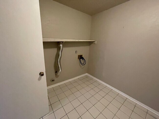 Building Photo - 7603 Woodstone Cove