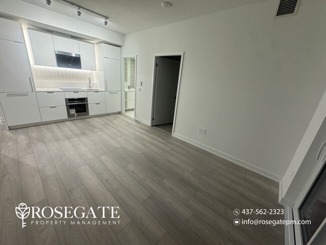 Building Photo - Pet-Friendly 1-Bedroom Condo with Private Balcony in Mississauga
