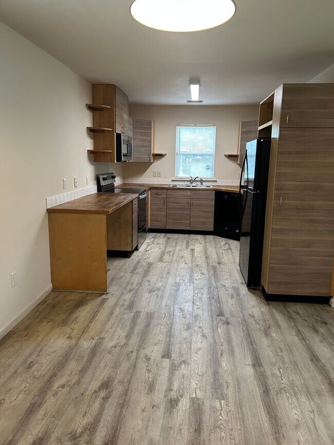 Building Photo - cute house