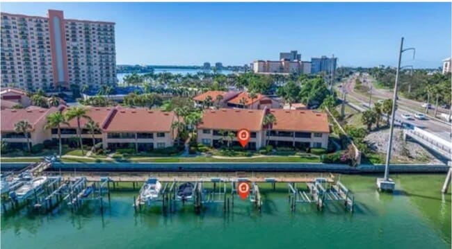 Foto del edificio - 4790 Brittany Dr S