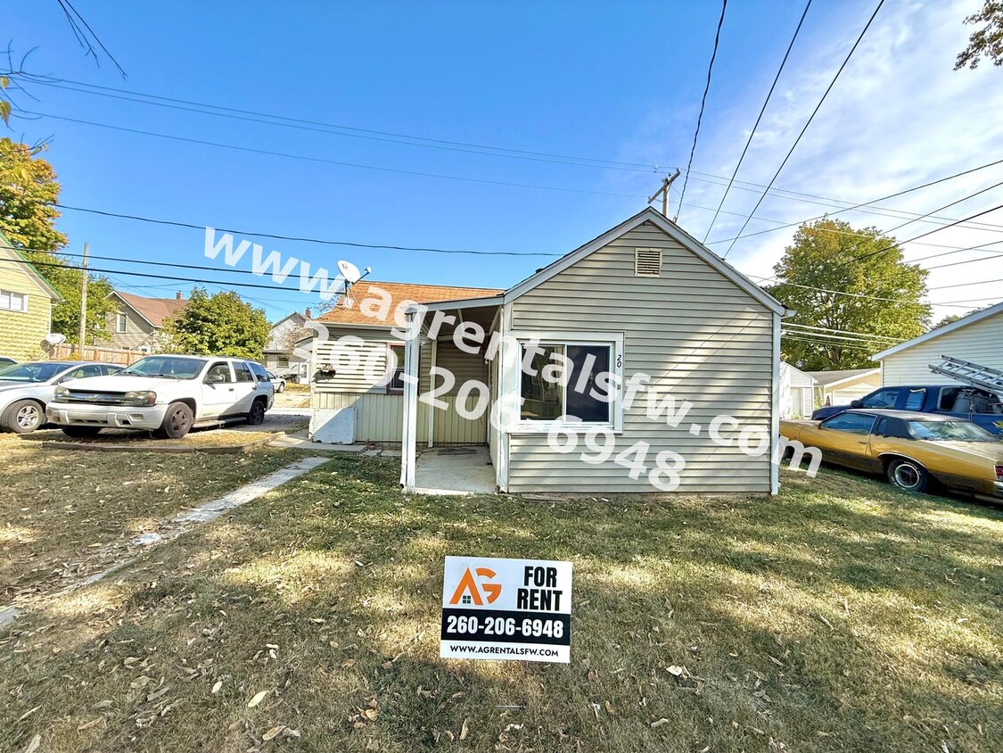 Primary Photo - 2014 Cortland Ave