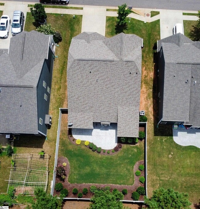 Building Photo - 140 Belshire Dr