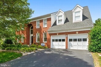 Building Photo - 2507 Glenlawn Pl