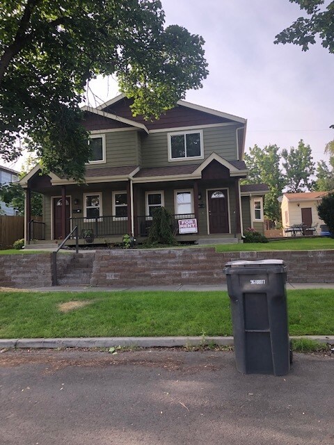 Primary Photo - 118 5th St