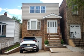 Building Photo - 599 Liberty Ave