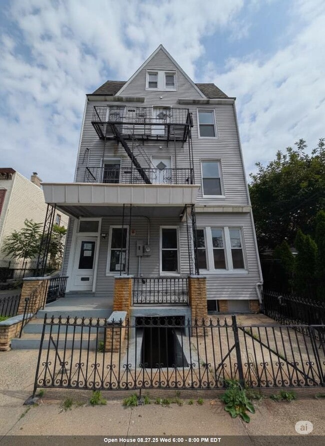 Building Photo - 10 Sherman Pl