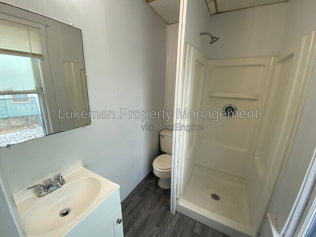 Foto del edificio - 1320 S Westnedge Ave