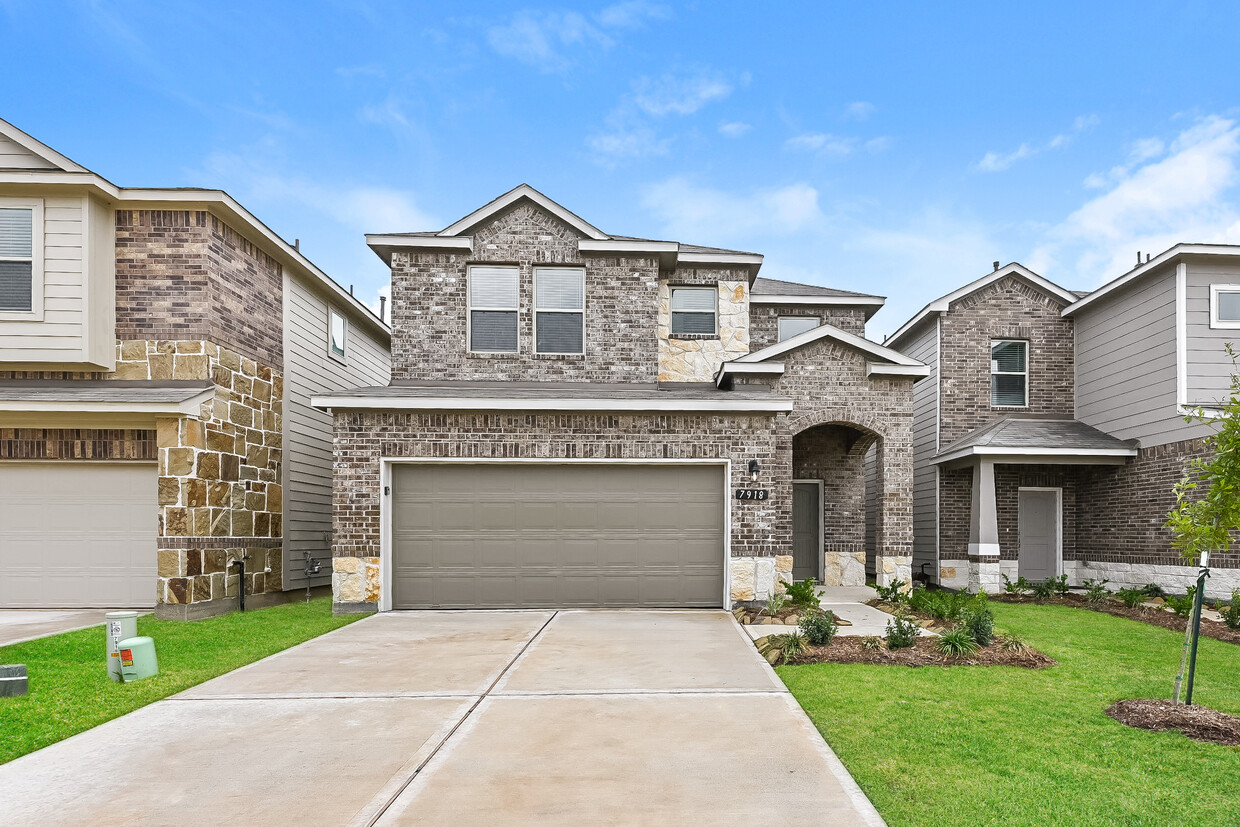 Foto principal - 7918 Tuscan Cypress Dr