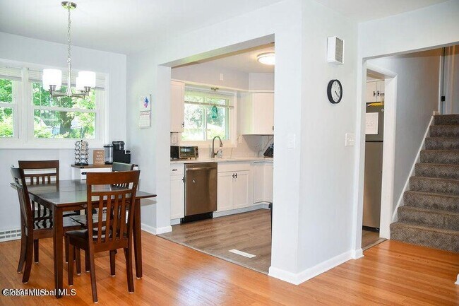 Foto del edificio - 20 Marie Pkwy