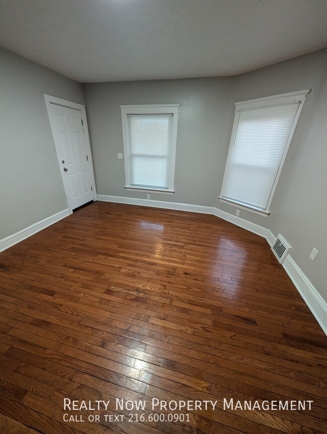 Foto del edificio - 1434 W 112th St