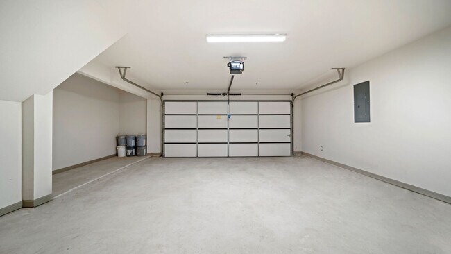 3 habitaciones, 3.5 baños - 271 m² - Garaje privado para dos autos - The Summit Brownstones